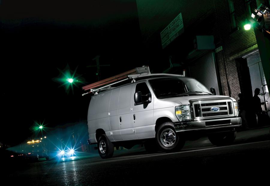  Ford E Series 2008 года  (фото 24 из 43)
